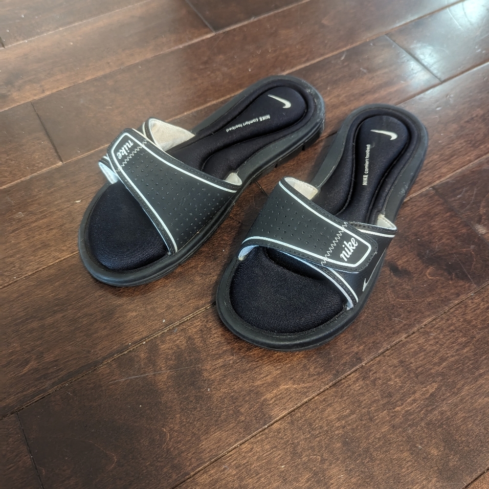 Nike Slides